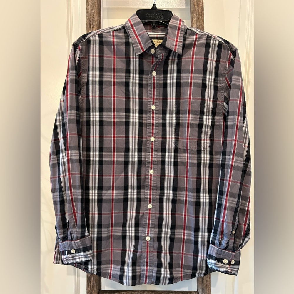 Sonoma Men’s Black and Red Plaid Button Down Shirt size Medium